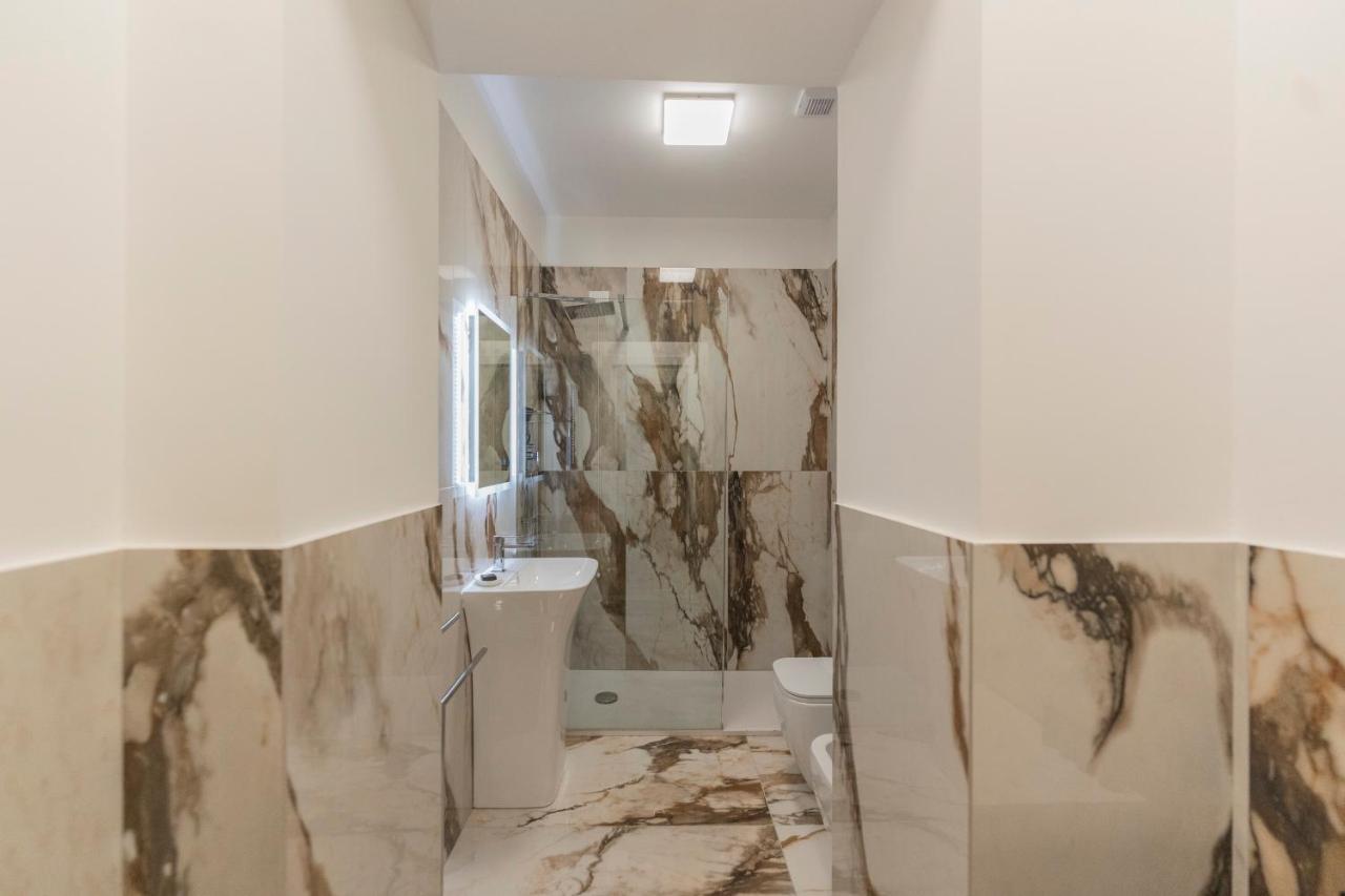 Aldrovandi Luxury Suites And Apartment Bologna Exterior foto