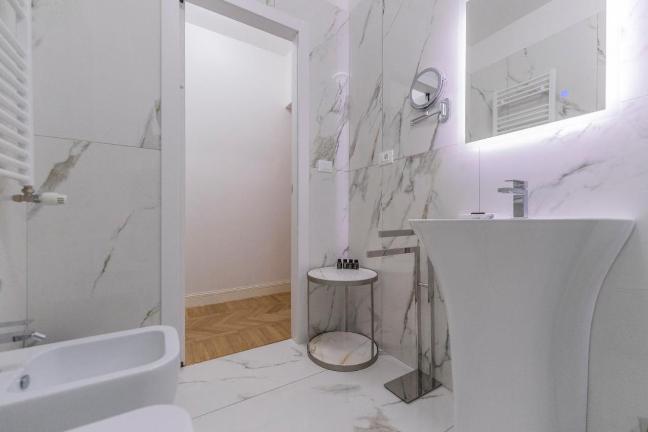 Aldrovandi Luxury Suites And Apartment Bologna Exterior foto