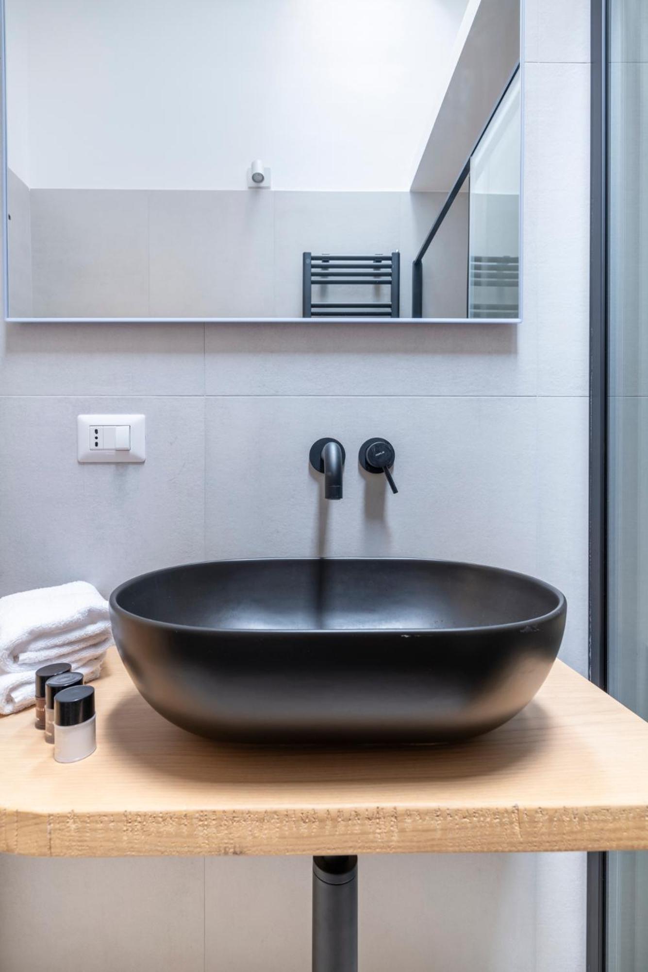 Aldrovandi Luxury Suites And Apartment Bologna Exterior foto